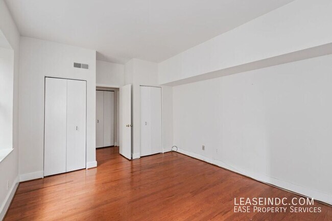 Building Photo - 2127 California St NW