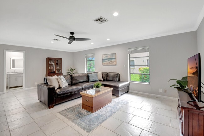 Building Photo - 2244 NW 39th Dr