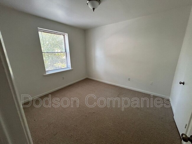 Building Photo - 21 N Stafford Ave