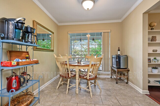 Building Photo - 7950 Jefferson Hwy