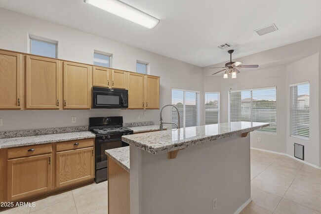 Building Photo - 2033 N 110th Ave