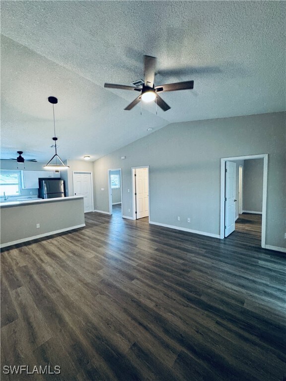 Building Photo - 17418 Dowling Dr