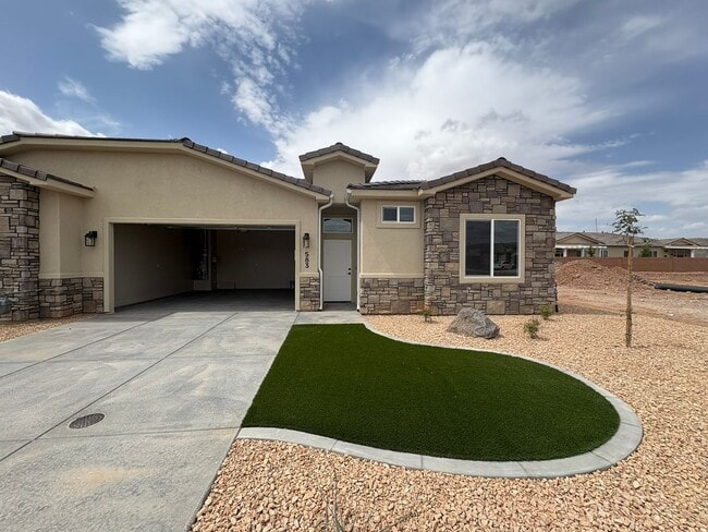 Primary Photo - Brand New Townhome In Hurricane