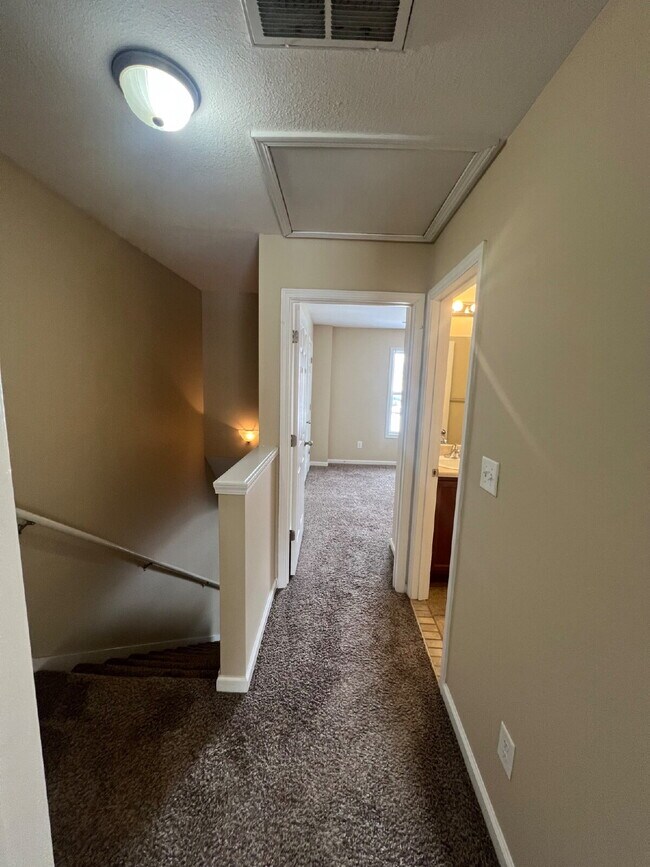 Building Photo - 5 Blackjack Way