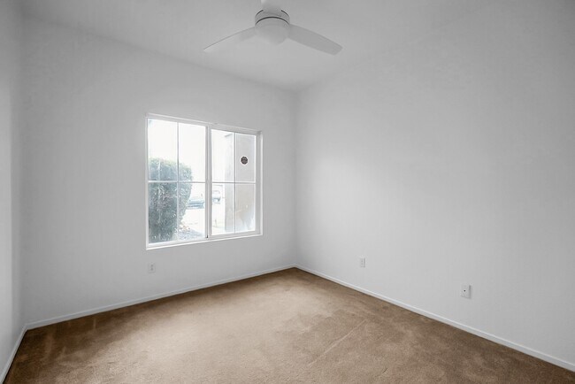 Building Photo - 709 Palmer Pl