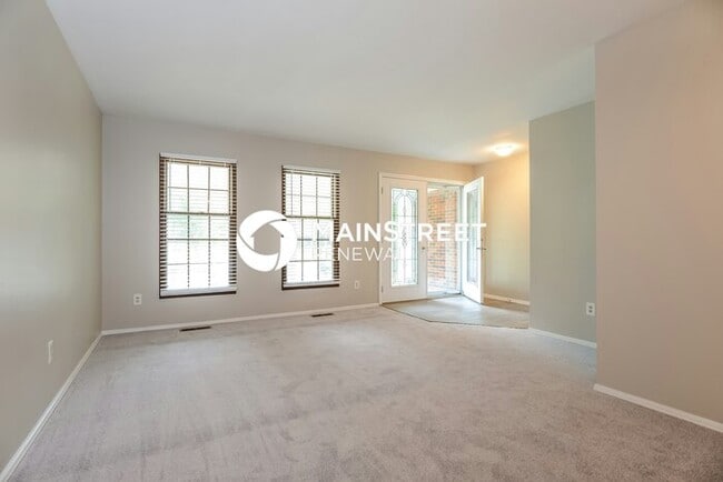 Building Photo - 4 Bedroom Pet-Friendly Home in Florissant,...
