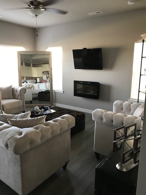 Open Concept - 4837 E Court St