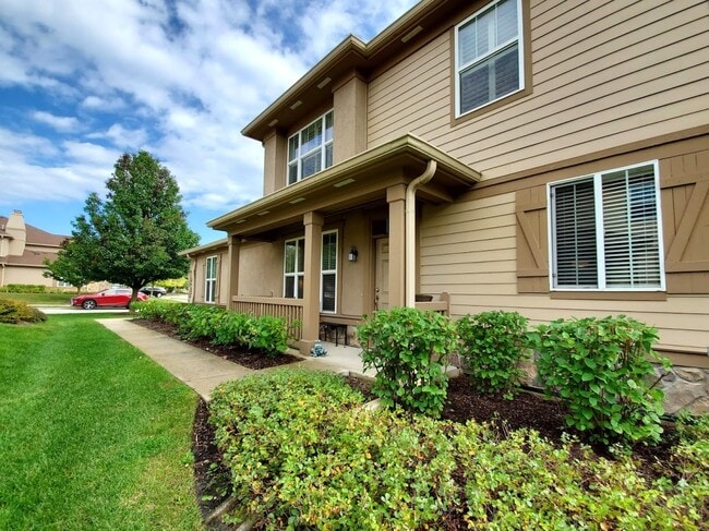 Building Photo - 1914 Crenshaw Cir