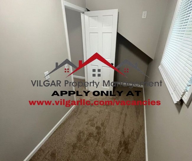 Building Photo - Step into this fully refreshed 5-bedroom, ...