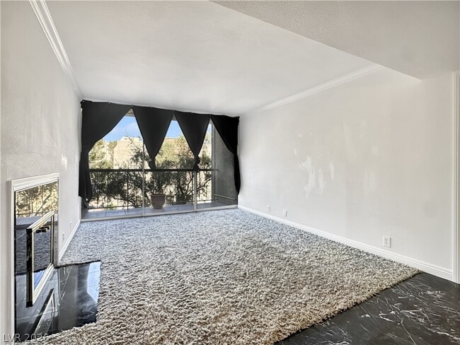 Building Photo - 730 S Royal Crest Cir