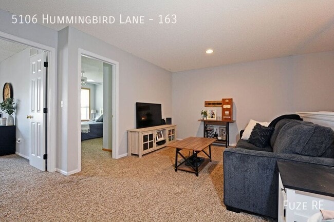 Building Photo - 5106 Hummingbird Ln
