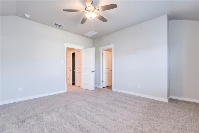 Building Photo - 496 Fieldwood Dr