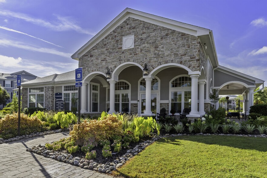 Primary Photo - Courtney Station Apartments