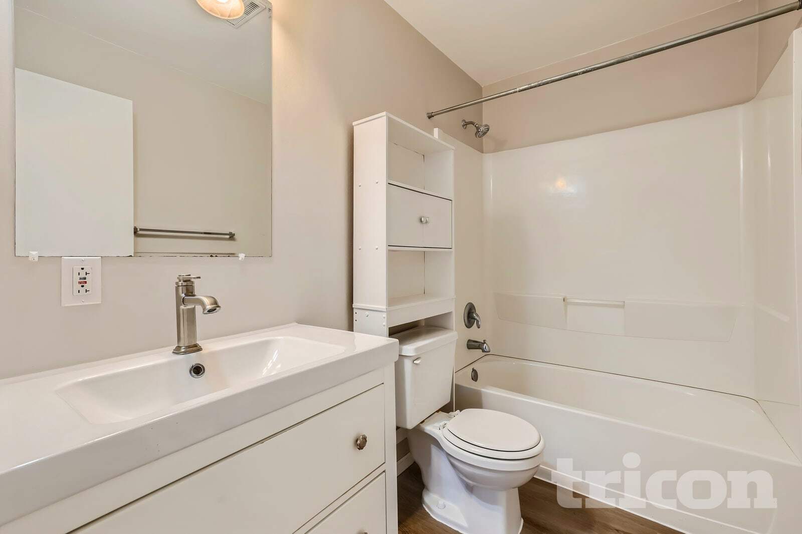 Building Photo - 16476 Jarrett Cir