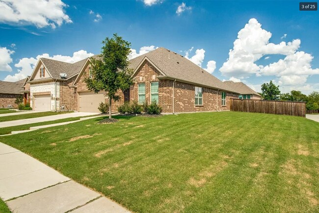 Building Photo - 1600 Keswick Dr