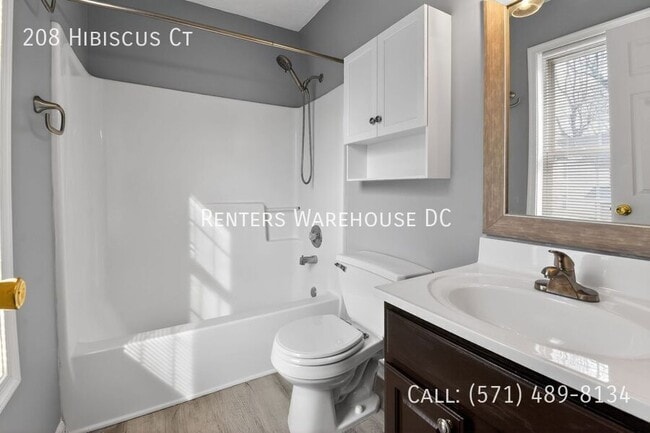 Building Photo - 208 Hibiscus Ct