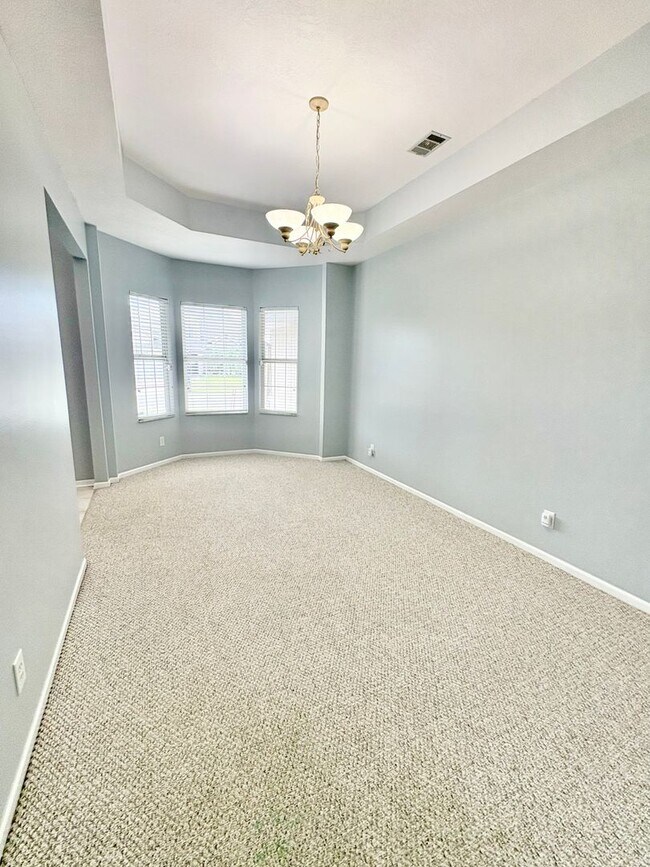 Building Photo - 4/3.5 Home at Eagle Lending