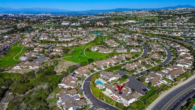 Building Photo - 4 White Water Dr