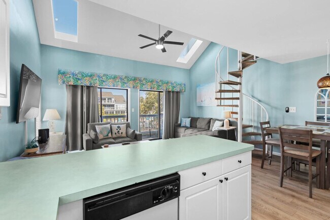 Building Photo - 1850 Colony Dr