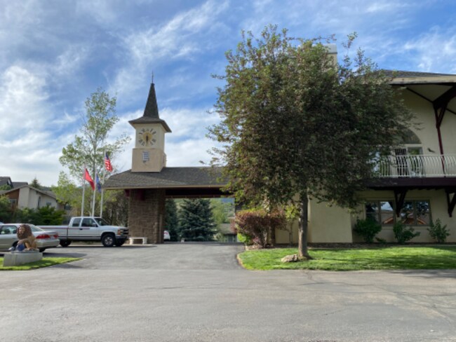 Building Photo - 983 Grindelwald Ln