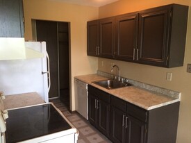Building Photo - 1002 Westbrooke Way