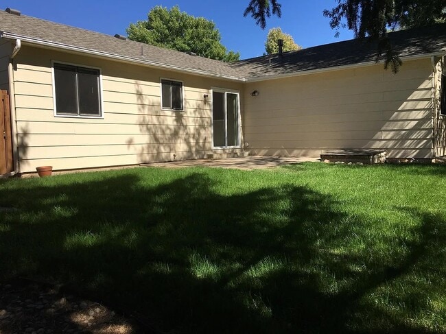 Building Photo - 862 Charter Oak Ct