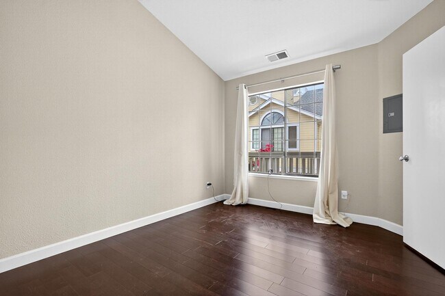 Building Photo - 1202 Devonwood