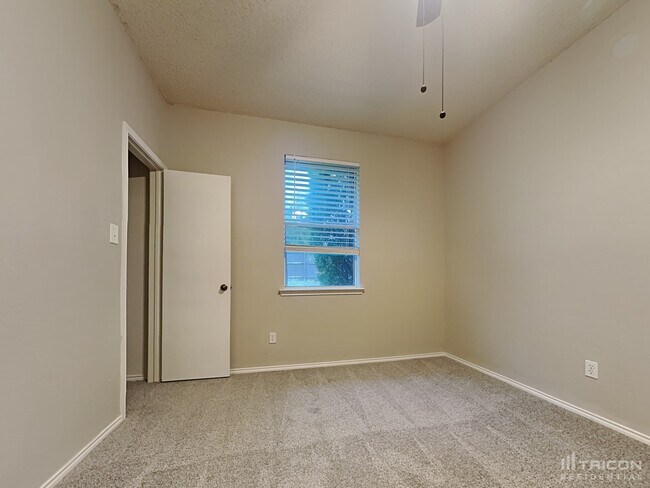 Building Photo - 6404 Seal Cove