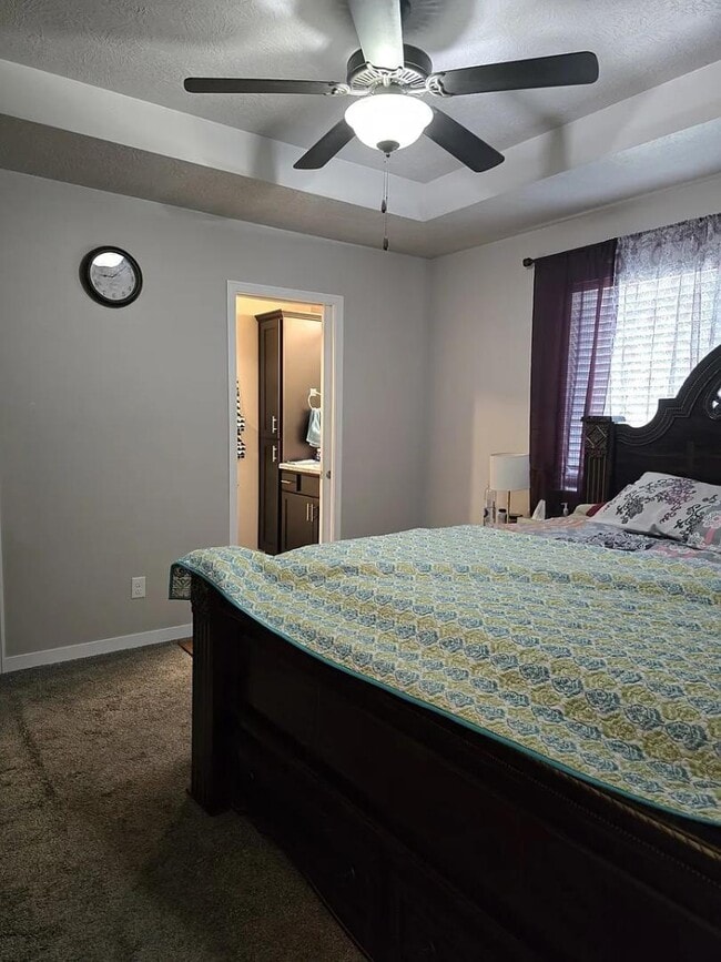 Building Photo - 6613 W 5th St