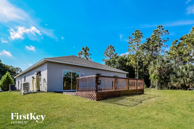 Building Photo - 3379 Toluca Terrace