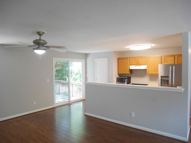 Building Photo - Spacious 3-Bedroom Single-Family Home in E...