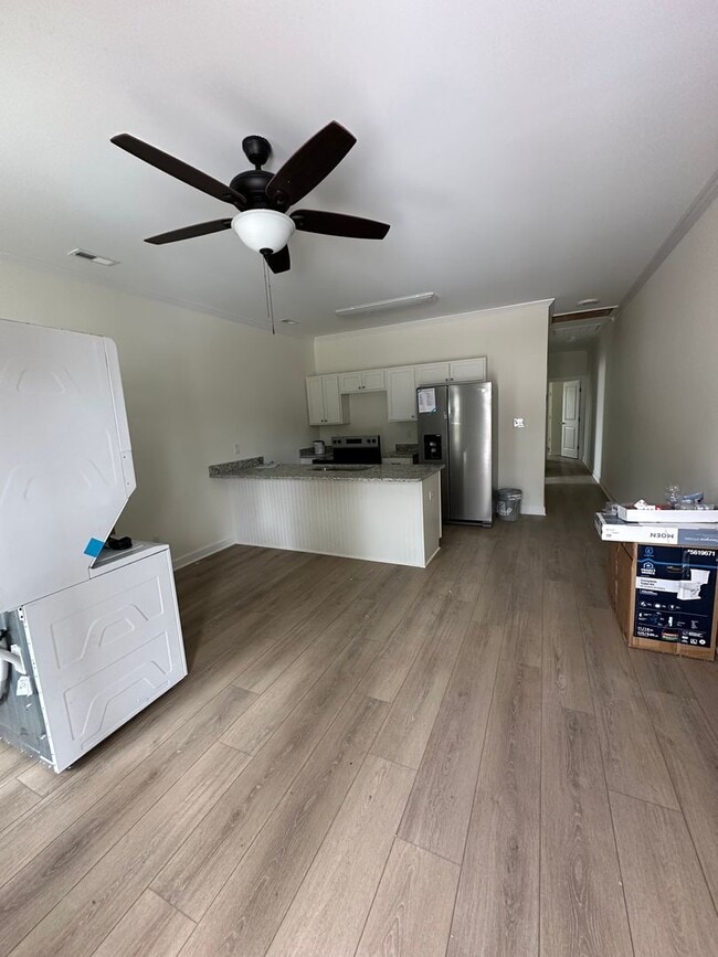 Building Photo - 904 Fort Totten Dr