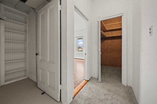 Building Photo - 99 Montvale Ave