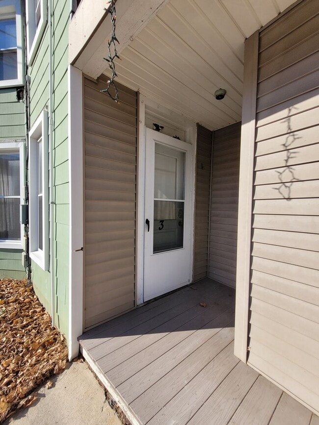 Building Photo - 52-54 East Chestnut Street