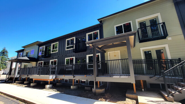 Building Photo - Baker Street Lofts