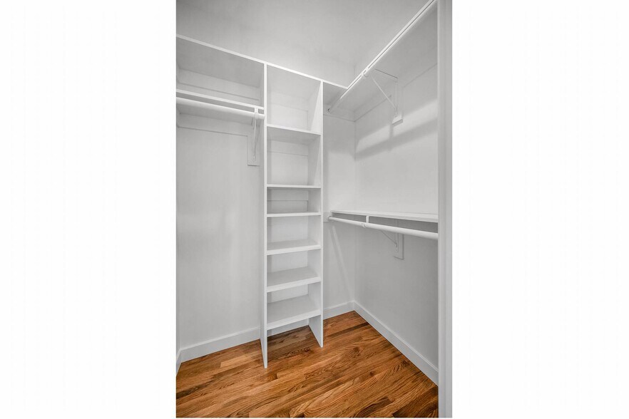 Building Photo - 920 S Spaulding Ave