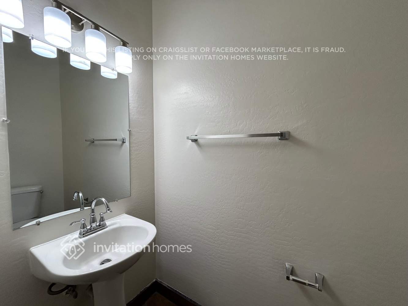 Building Photo - 11714 W Flanagan St