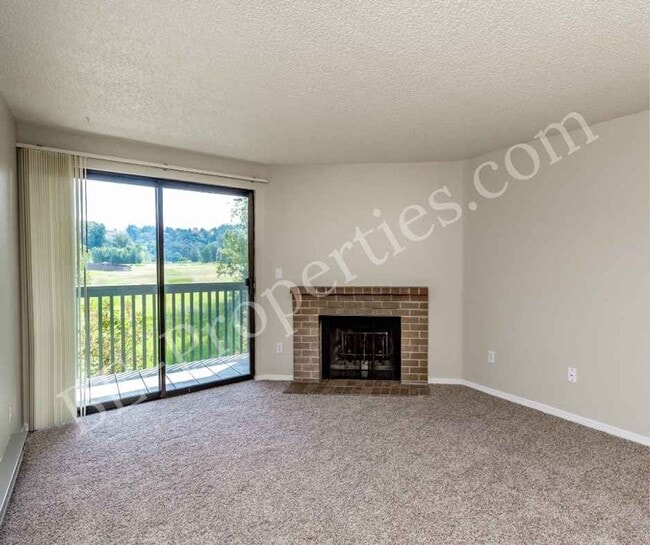 Building Photo - Cozy 1 Bedroom in the By The Green Community.
