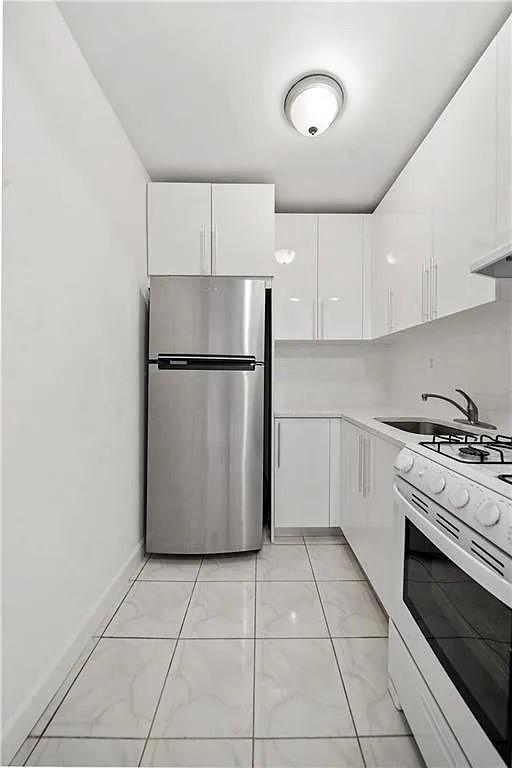 Building Photo - 1213 Avenue Z