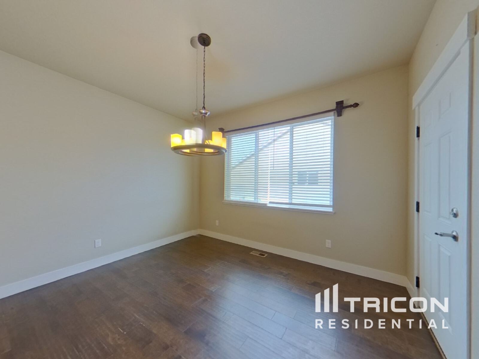 Building Photo - 3301 Merlot St