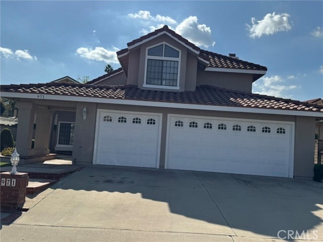 Building Photo - 971 Longview Dr