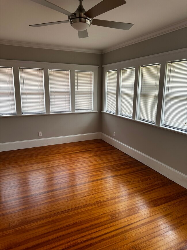 Building Photo - 2962 Park St