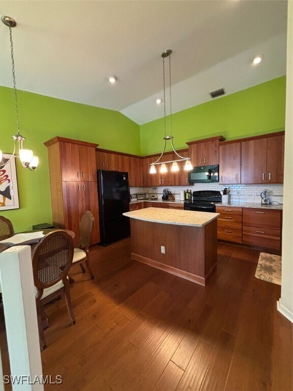 Building Photo - 2136 Tama Cir