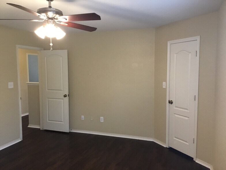 Building Photo - 150 Myrtle St