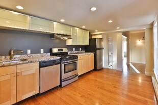 Building Photo - 82 Bremen St