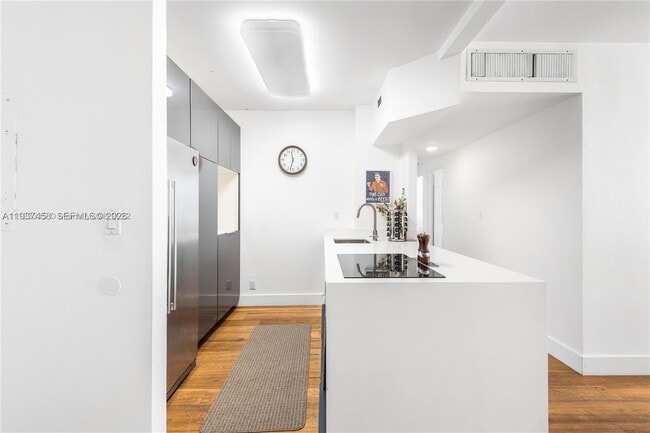 Building Photo - 7441 Wayne Ave