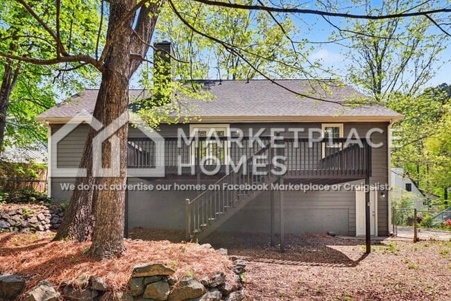 Building Photo - 2699 Foxglove Dr SW