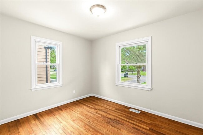 Building Photo - 20481 Delaware Ave