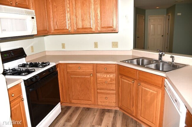 Building Photo - 2 br, 2.5 bath House - 658 Mallard Dr