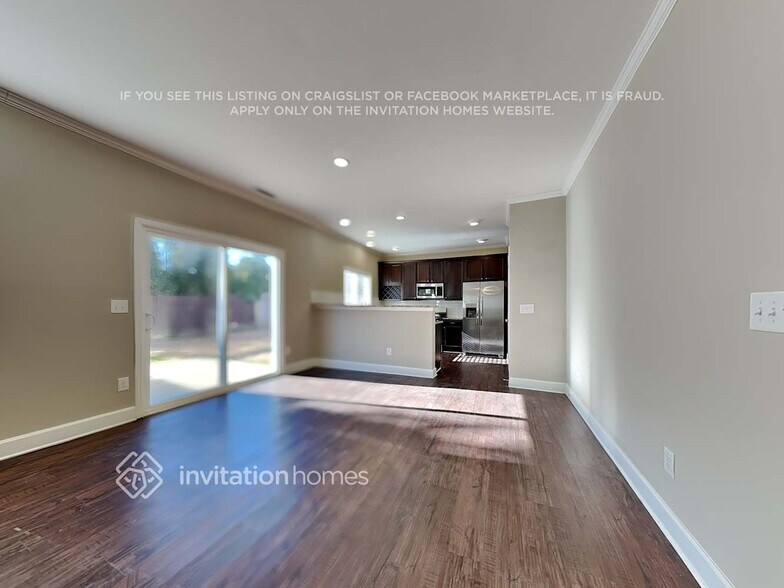 Building Photo - 1019 Sweet Gale Dr